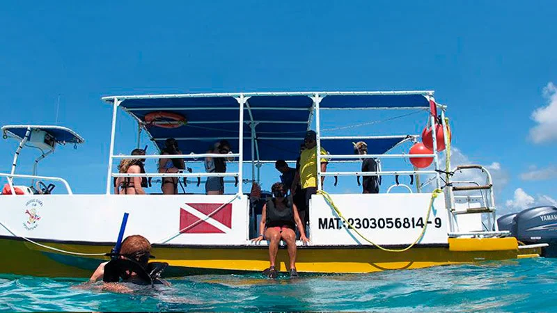Snorkeling con piscina natural